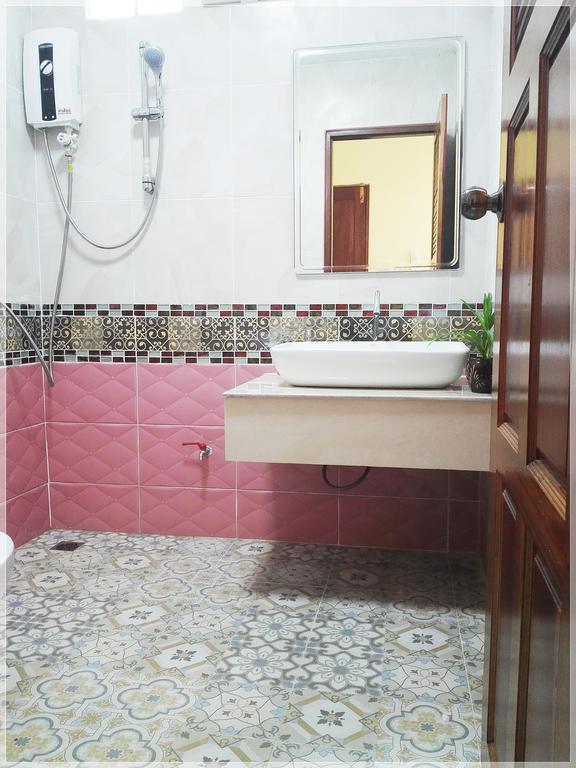 Baan Bussaba Hotel Trang Bagian luar foto
