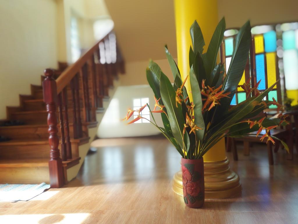 Baan Bussaba Hotel Trang Bagian luar foto