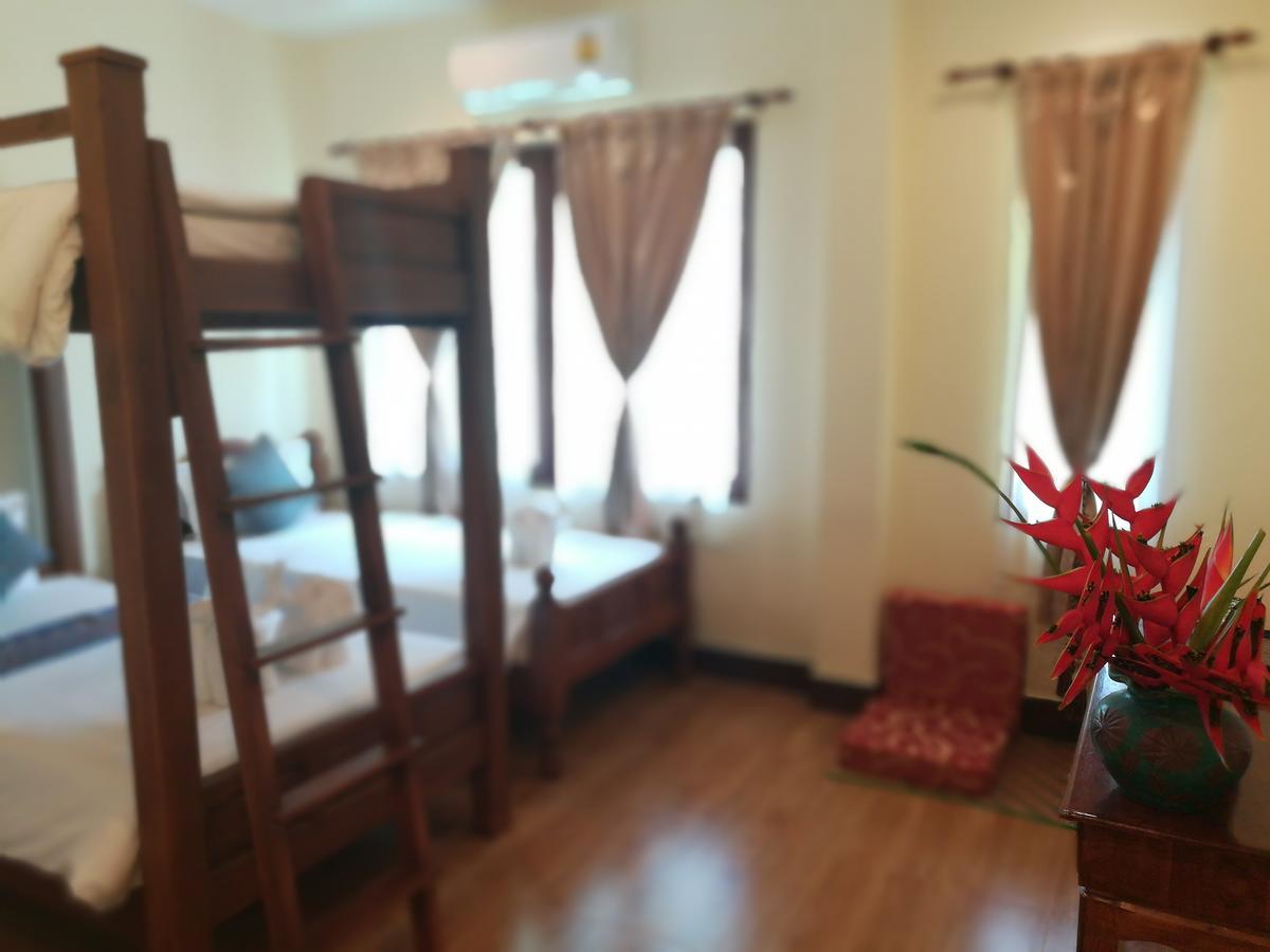Baan Bussaba Hotel Trang Bagian luar foto